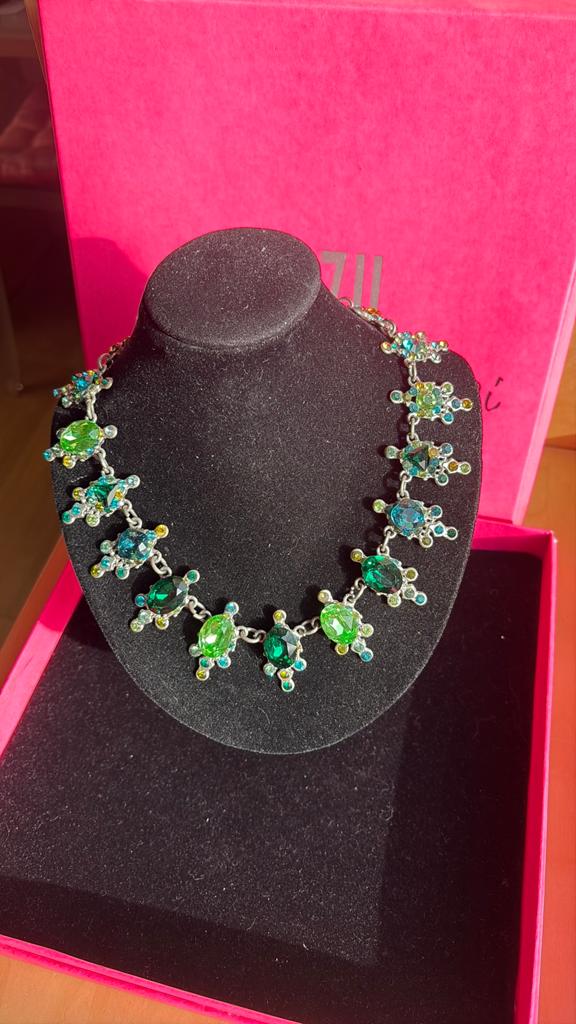 Prachtige groene Otazu ketting, Sieraden, Tassen en Uiterlijk, Kettingen, Ophalen of Verzenden, Zo goed als nieuw, Groen, Overige materialen