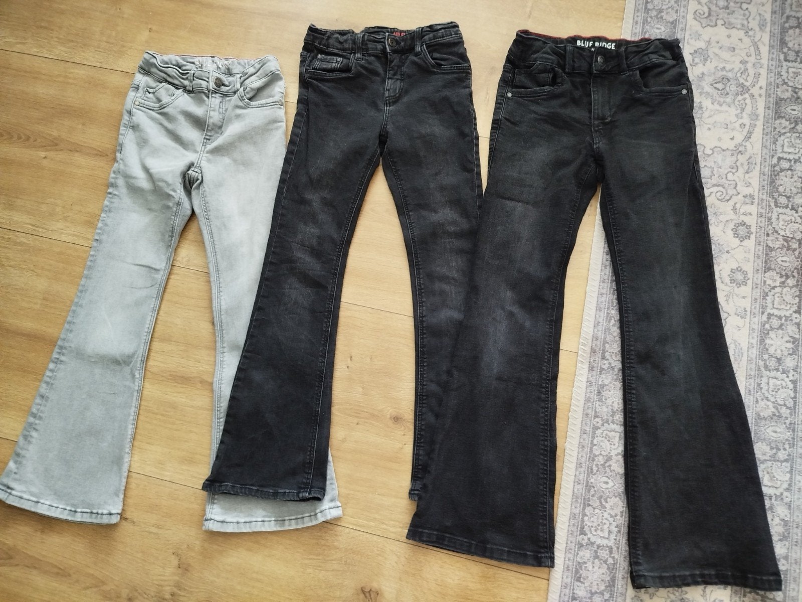 3x flared spijkerbroek maat 128, 134 en 140, Broek, Gebruikt, Meisje, Ophalen of Verzenden