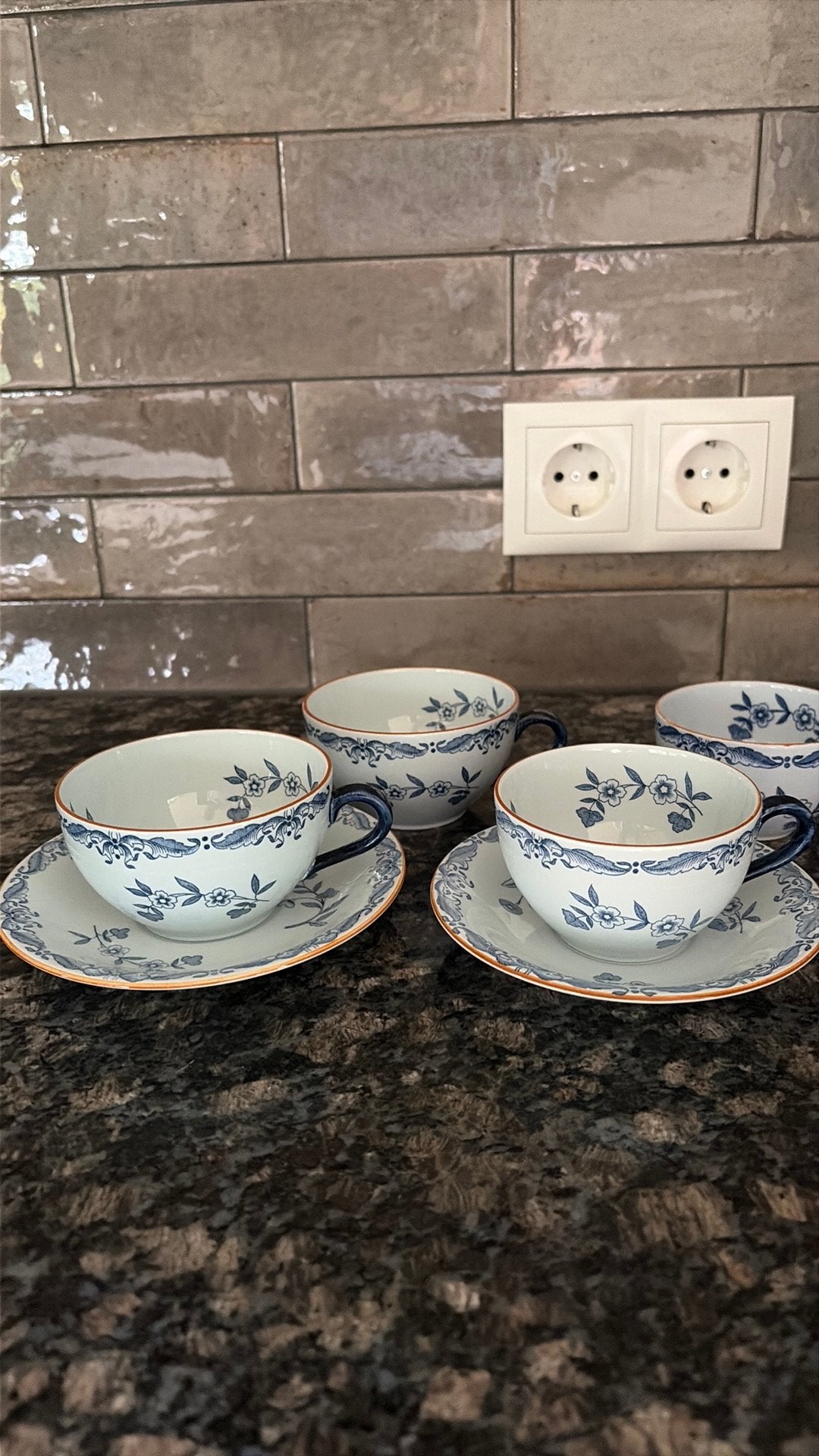 4 kop en 2 schotels Ostindia servies Rörstrand Sweden, Overige merken, Ophalen of Verzenden, Zo goed als nieuw, Overige stijlen
