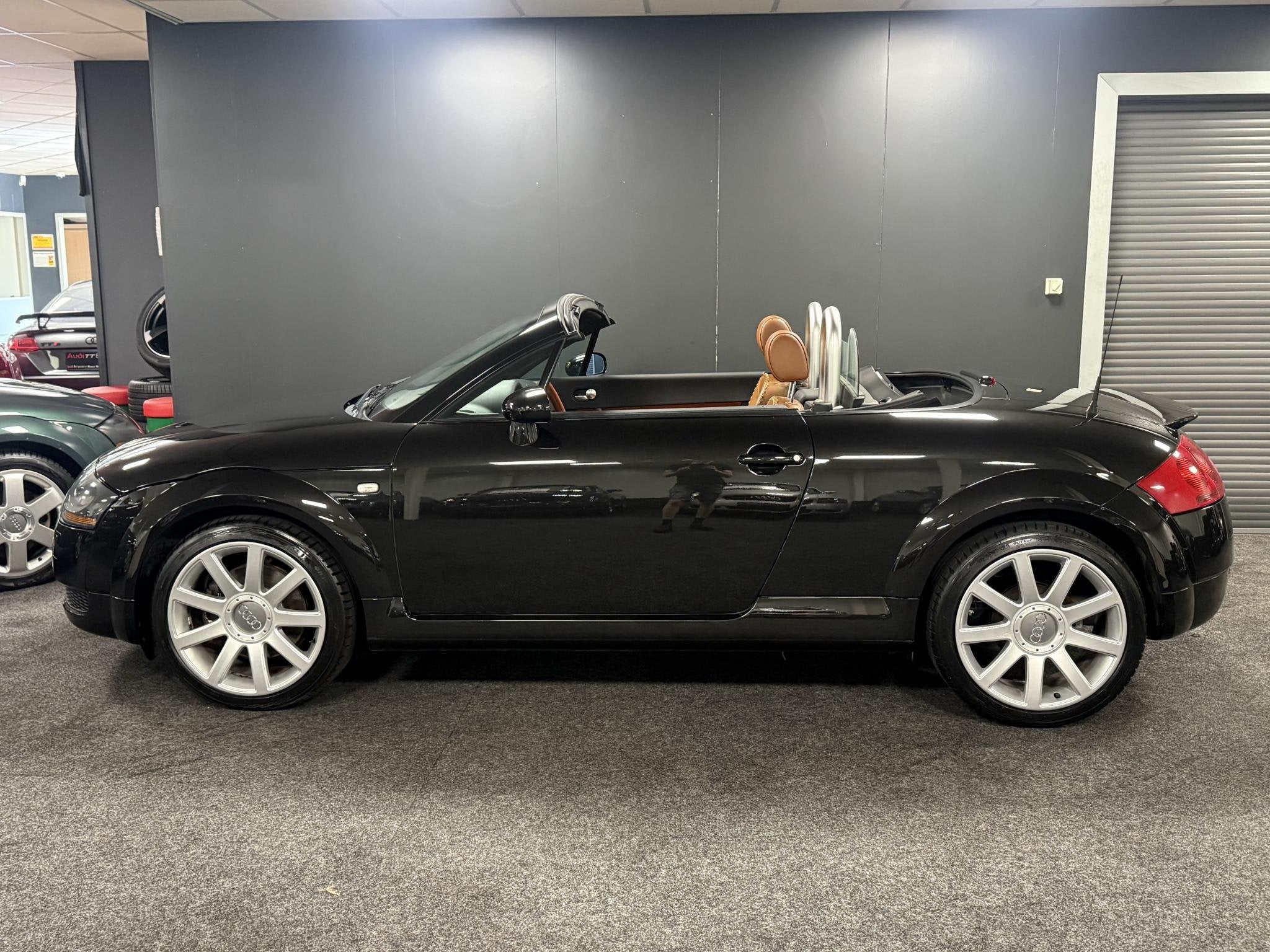 Audi TT Roadster 1.8 5V Turbo 180PK Base Ball Leer Nieuwstaa, Auto's, Audi, Voorwielaandrijving, TT, Gebruikt, 4 cilinders