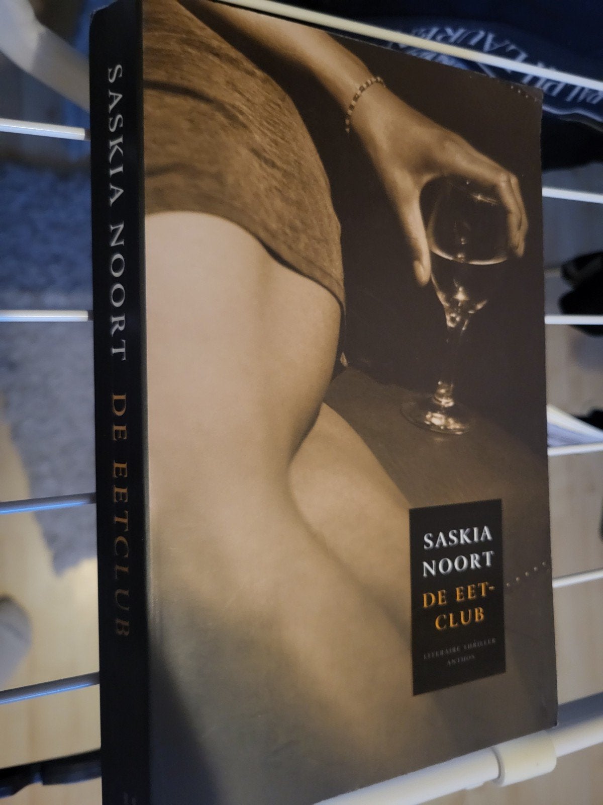 De Eetclub - Saskia Noort (Literaire thriller), Ophalen of Verzenden, Zo goed als nieuw, Monique van der Mey