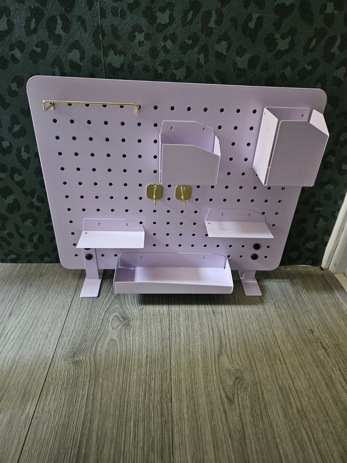 Lila Pegboard Bureau Organizer, Huis en Inrichting, Woonaccessoires | Overige, Ophalen, Gebruikt, Paars, Metaal