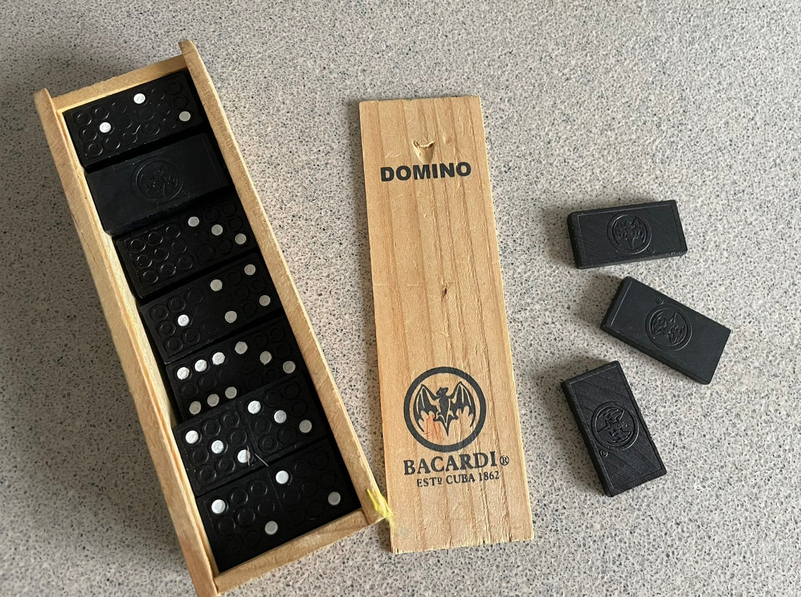 Bacardi domino spel compleet, Ophalen of Verzenden, Zo goed als nieuw