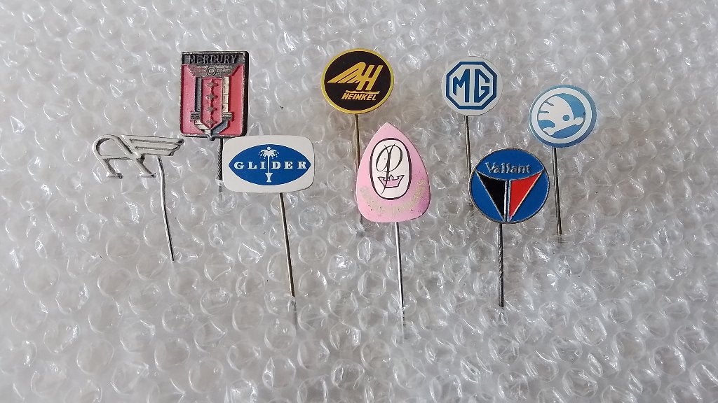 8 verschillende auto speldjes, Verzamelen, Ophalen of Verzenden, Zo goed als nieuw, Overige onderwerpen