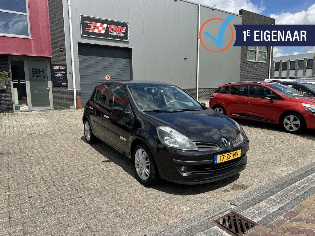 Renault Clio 1.6-16V Initiale Automaat Leder 1ste Eigenaar!, Auto's, 535 kg, Gebruikt, Parkeersensor, 4 cilinders
