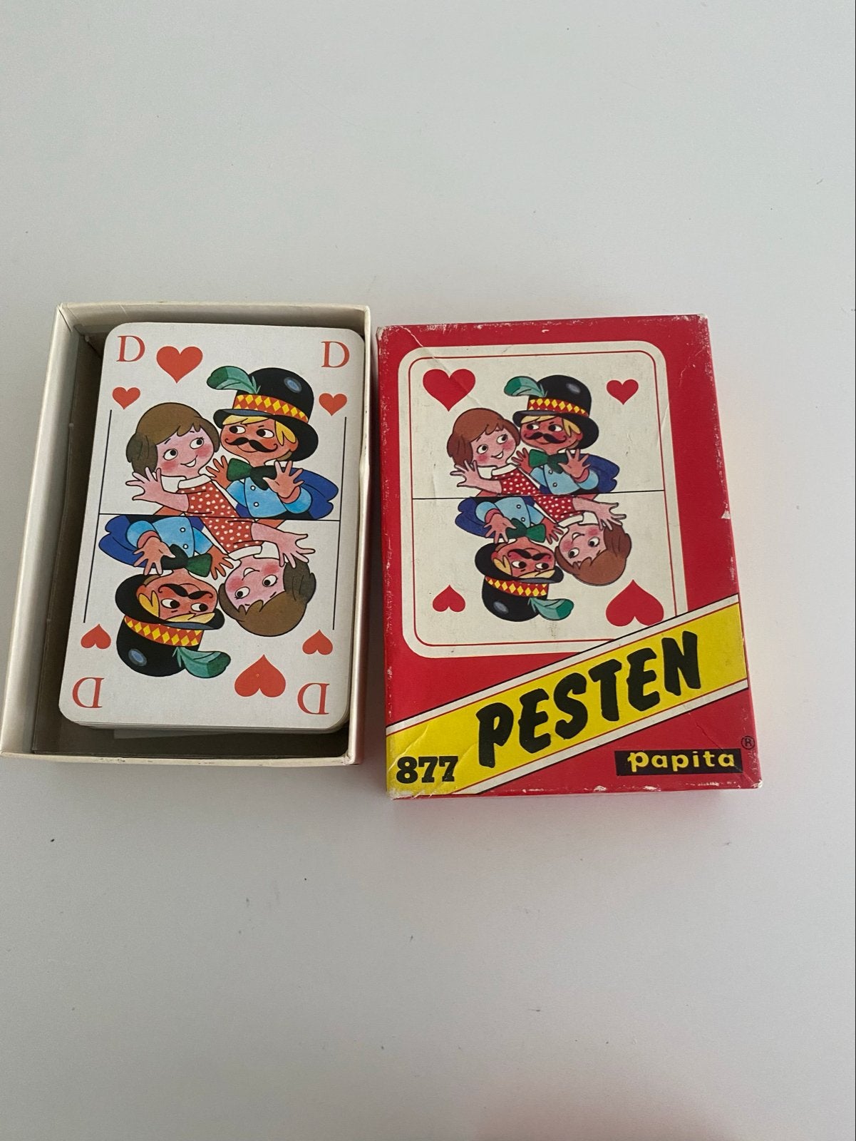 Pesten kaartspel - Vintage Papita editie, Drie of vier spelers, Ophalen of Verzenden, Gebruikt
