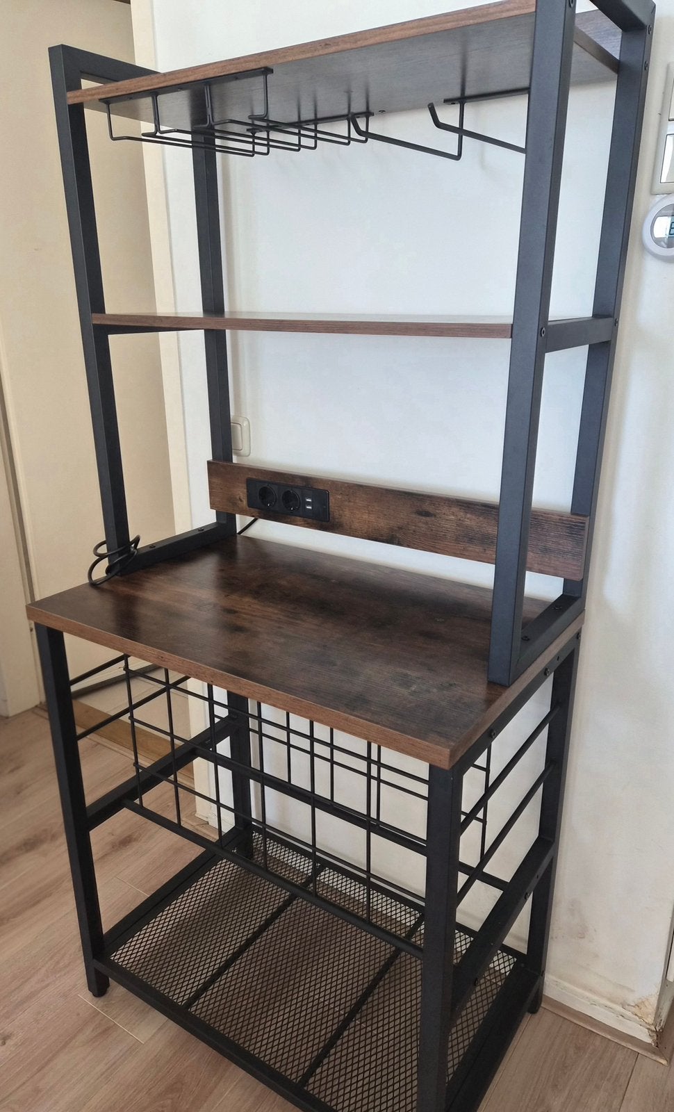stand winerack/staand wijnrek/glazenrek, Ophalen, Zo goed als nieuw