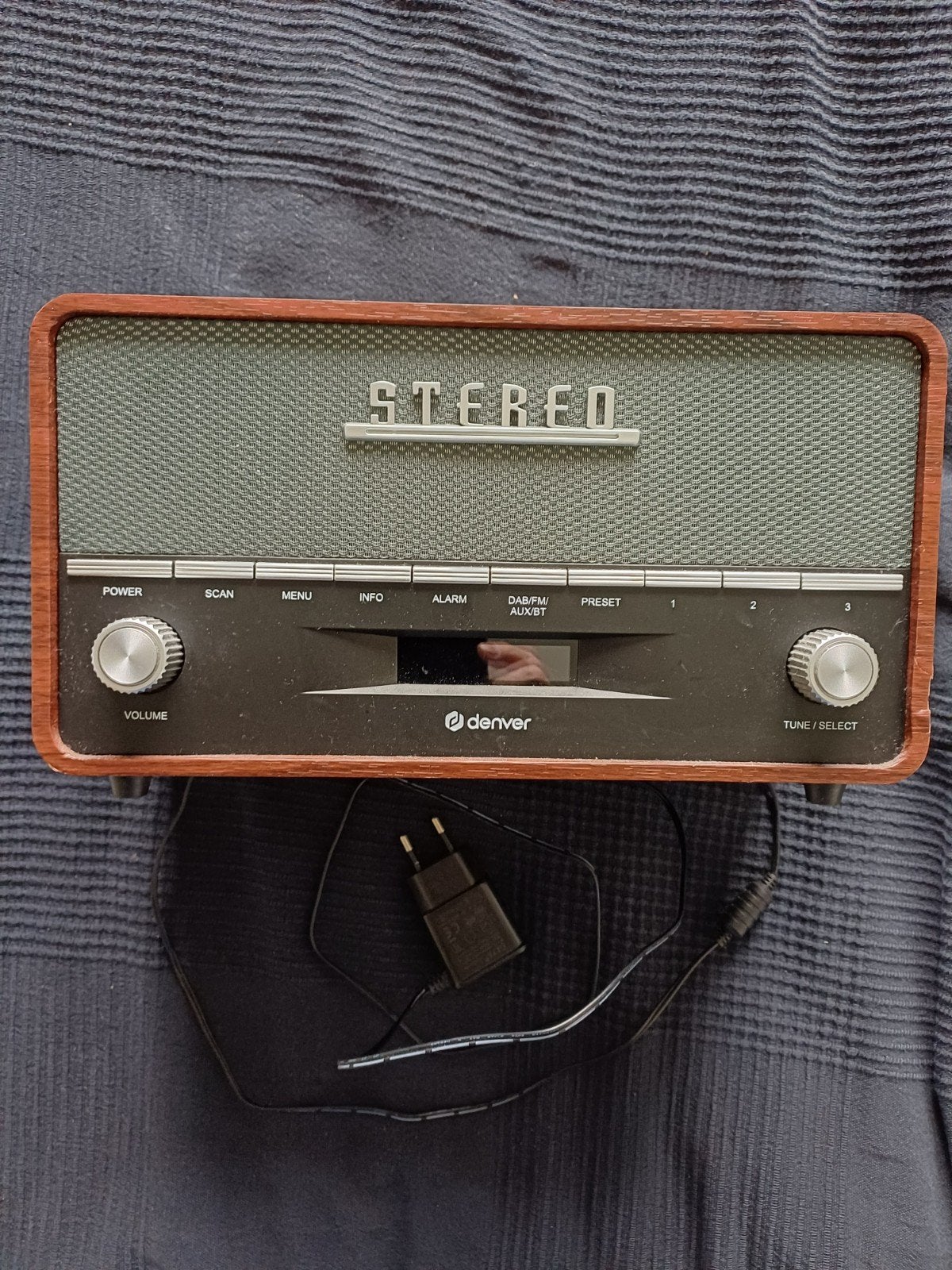 Denver DAB+ Radio met netvoeding en batterijoptie, Ophalen of Verzenden, Gebruikt, Radio