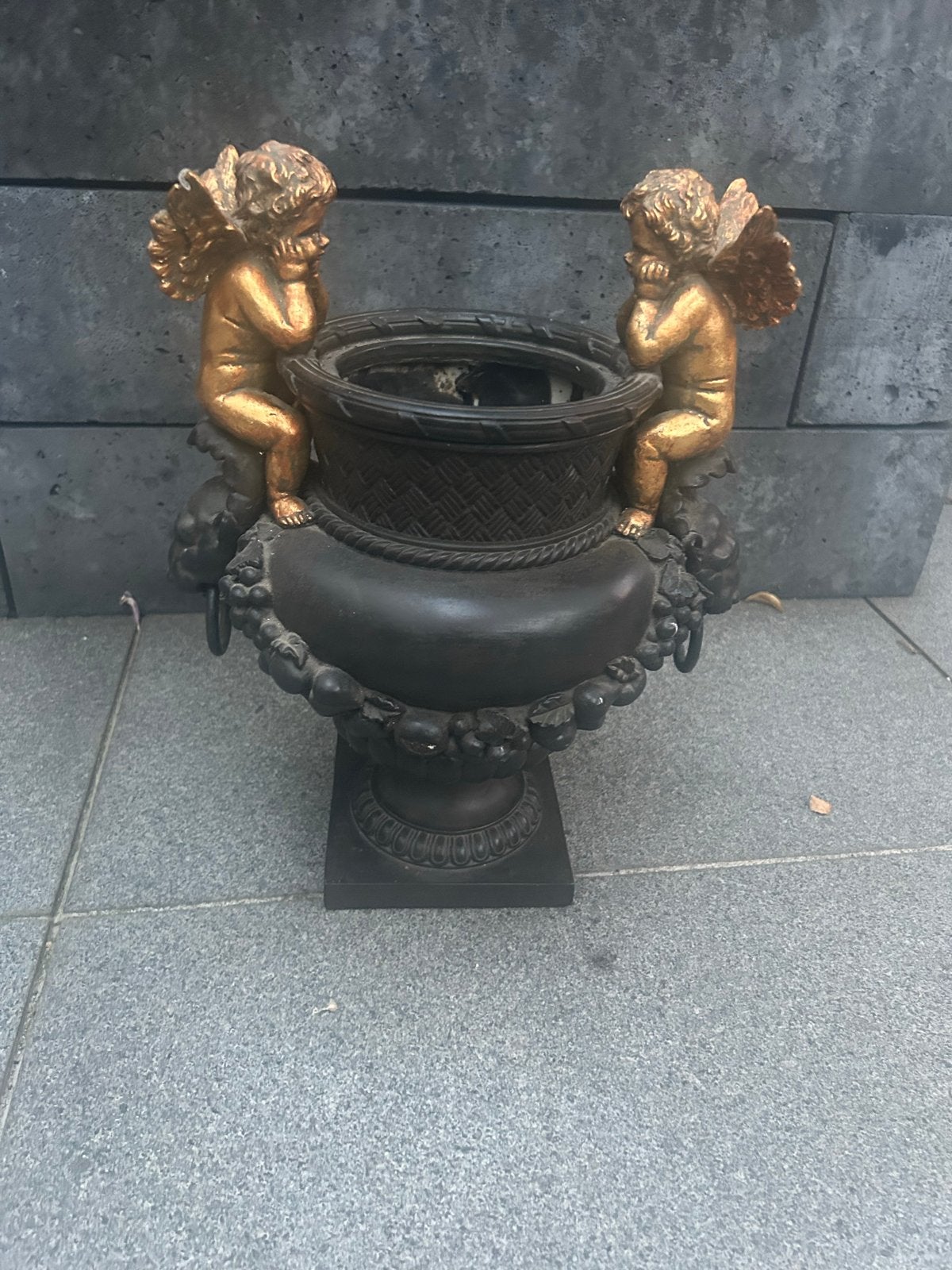 Antieke Urn met Engeltjes - Decoratieve Pot, Ophalen