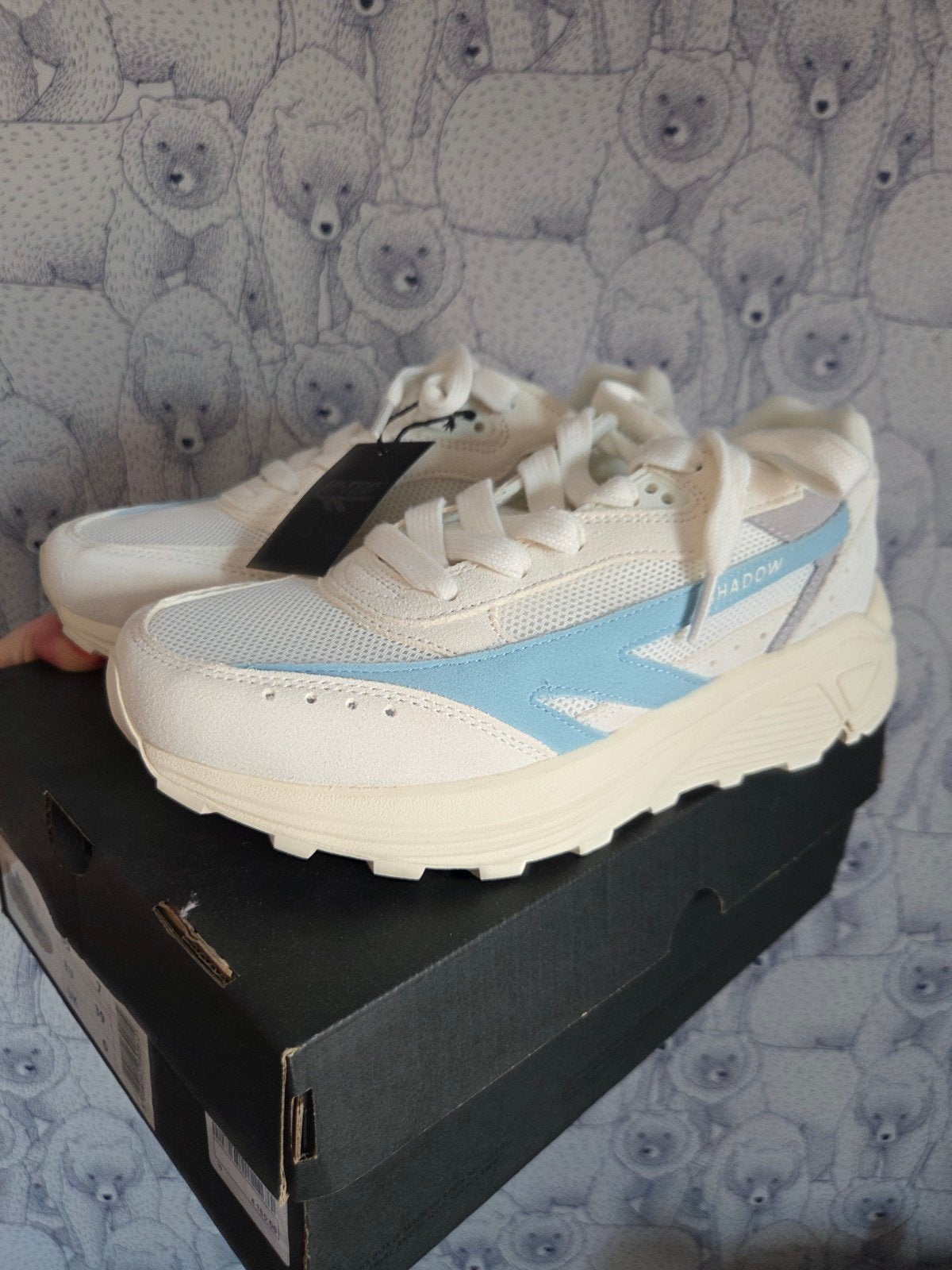 Hi-Tec Shadow sneakers maat 39 nieuw wit blauw crème, Wit, Nieuw, Ophalen of Verzenden, Sneakers of Gympen