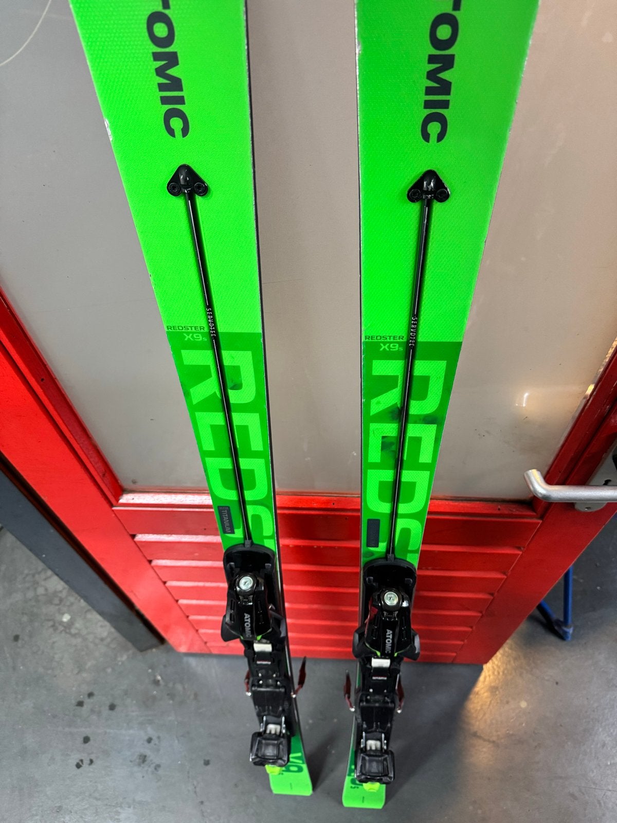 Atomic Redster X9S Servotec 175 ski's met X12GW bindingen, Ophalen, 160 tot 180 cm, Gebruikt, Carve