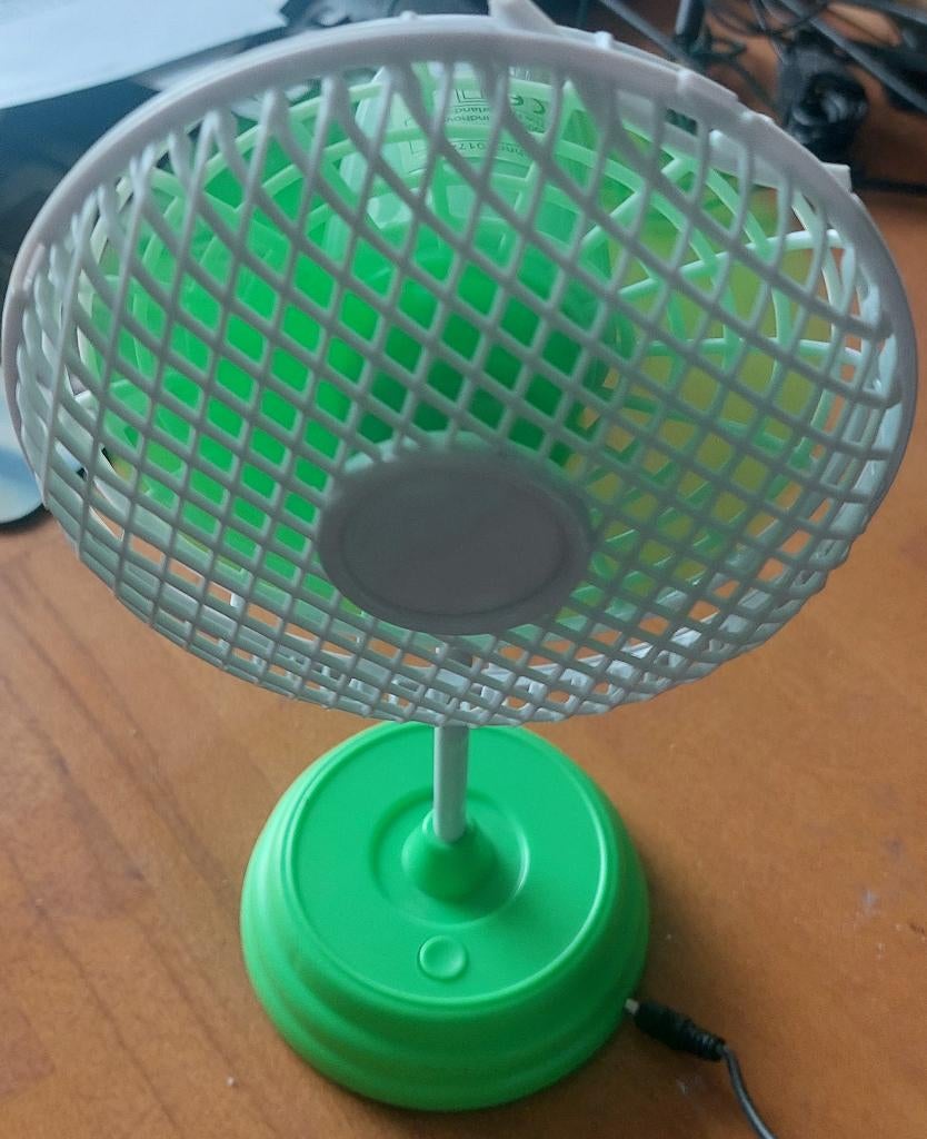 Ventilator / fan on USB, Witgoed en Apparatuur, Ventilatoren, Ophalen of Verzenden, Nieuw, Tafelventilator