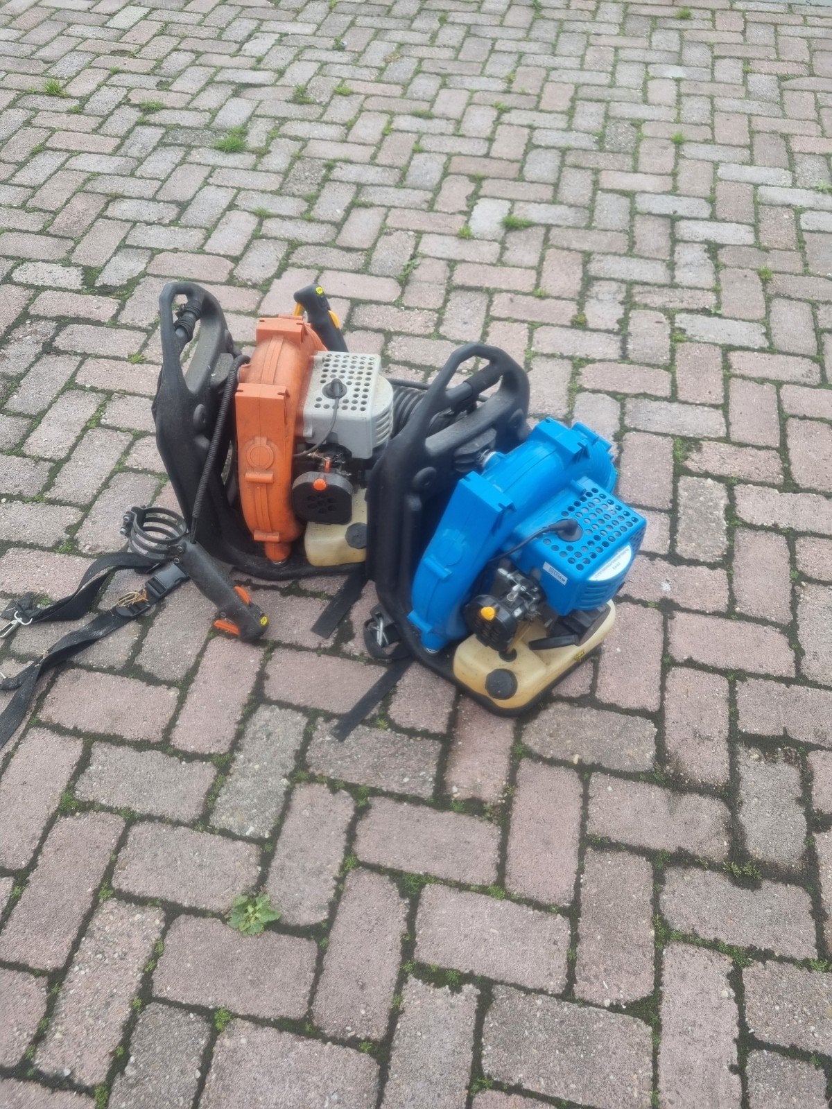 Bladblazers, Ophalen, Benzine, Gebruikt, Ruggedragen