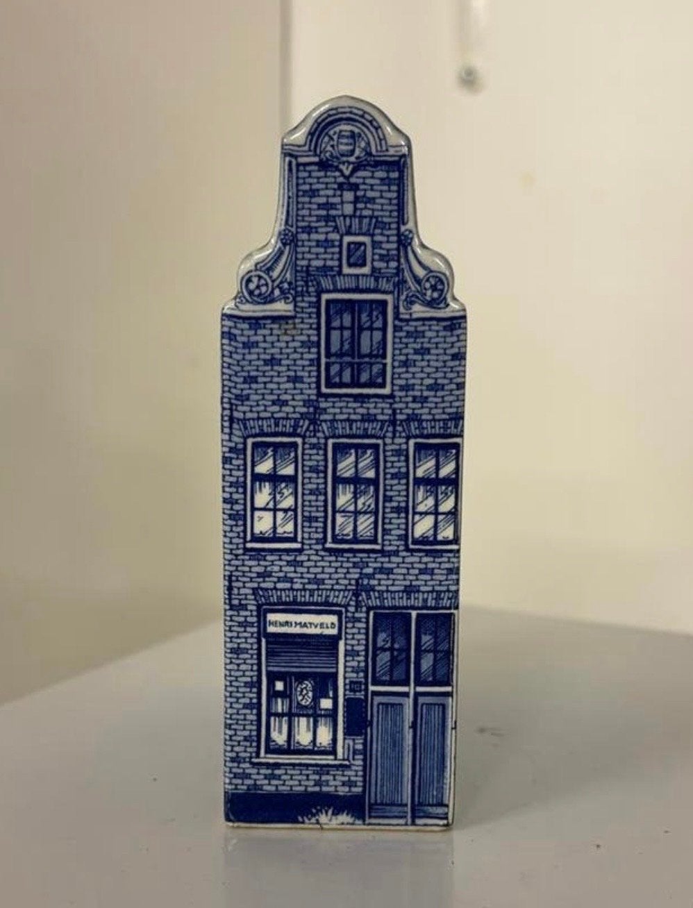 Delfts Blauw Rembrandt Korenwijn Huisje A.v. Wees, Verzamelen, Ophalen of Verzenden, Gebruikt, Porselein, Beeldje(s)