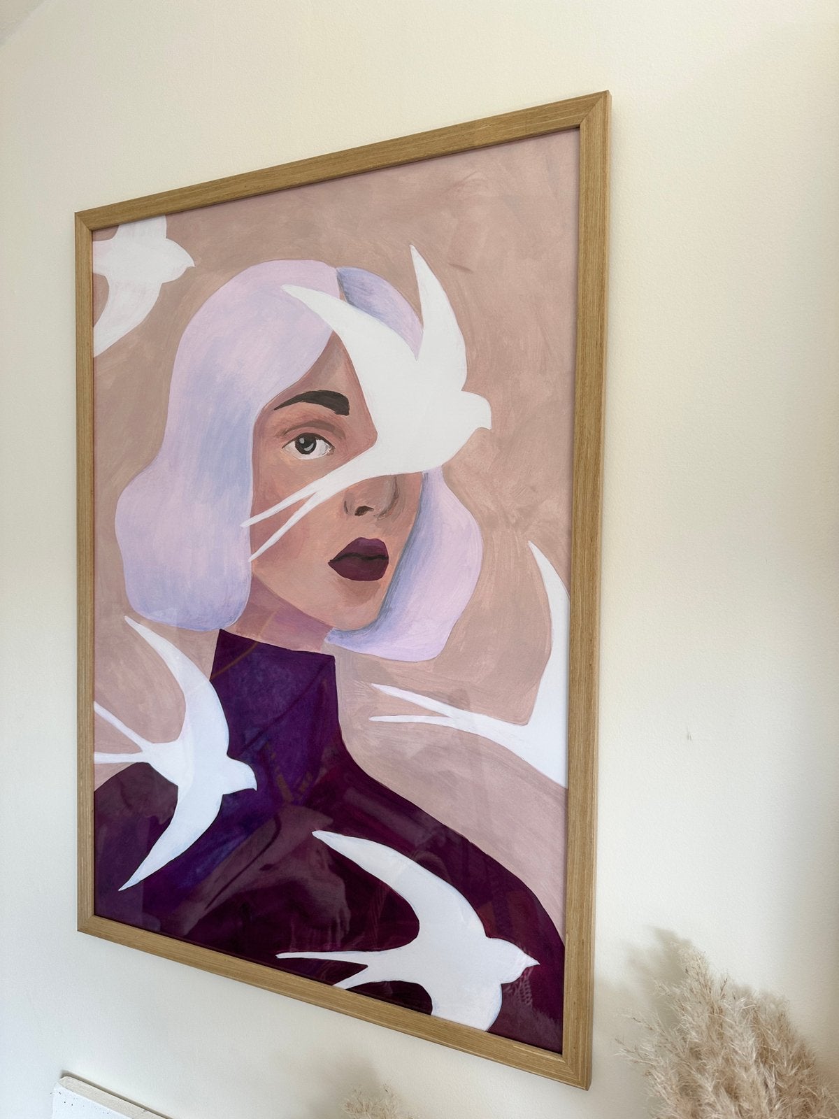 Poster ‘Fly on by’ in lijst 50 x 70 cm, Ophalen, Portret
