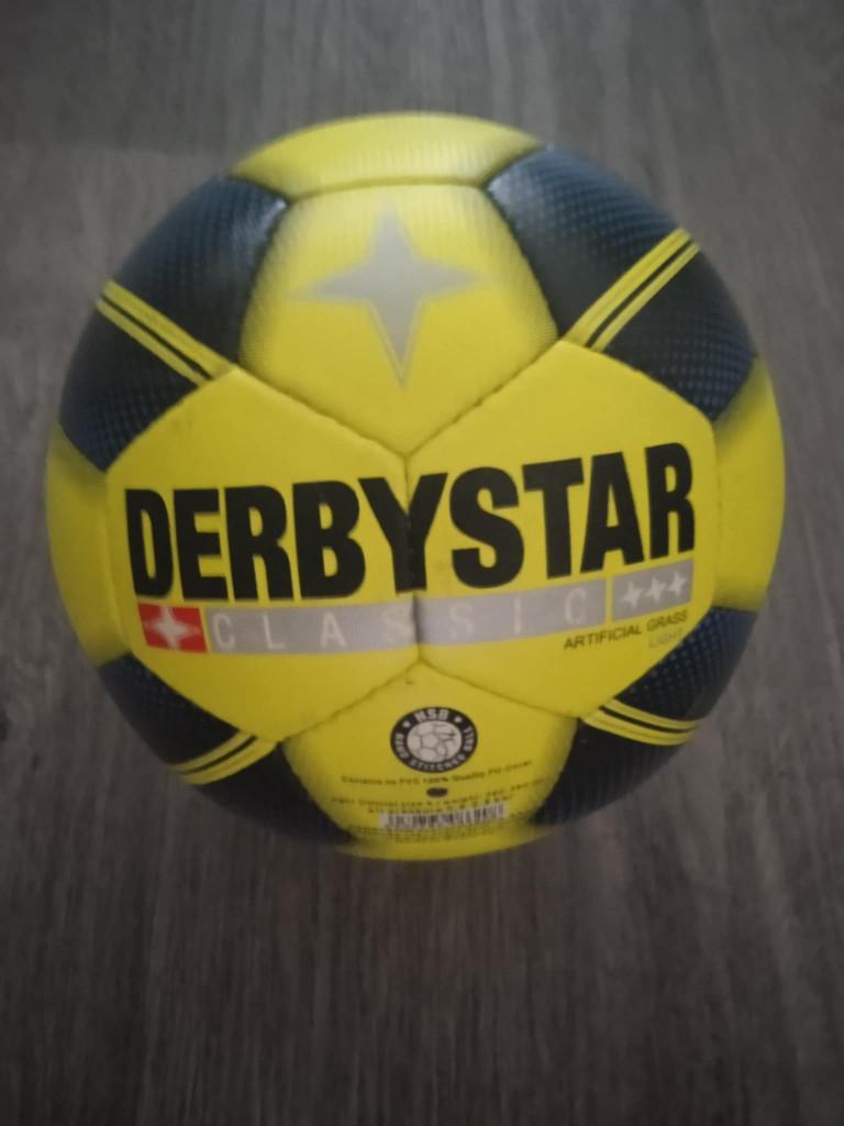 2 Derbystar Classics, Maat L, Ophalen of Verzenden, Zo goed als nieuw, Bal
