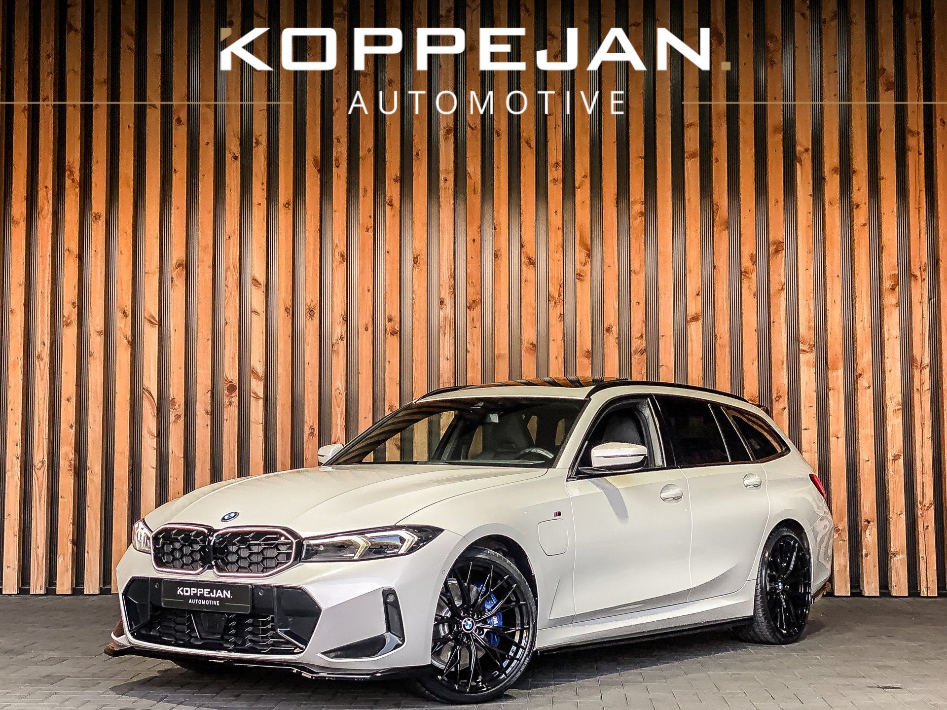 BMW 3 Serie Touring 330e 292PK xDrive High Executive M-Sport, 1998 cc, Gebruikt, 4 cilinders, 1865 kg
