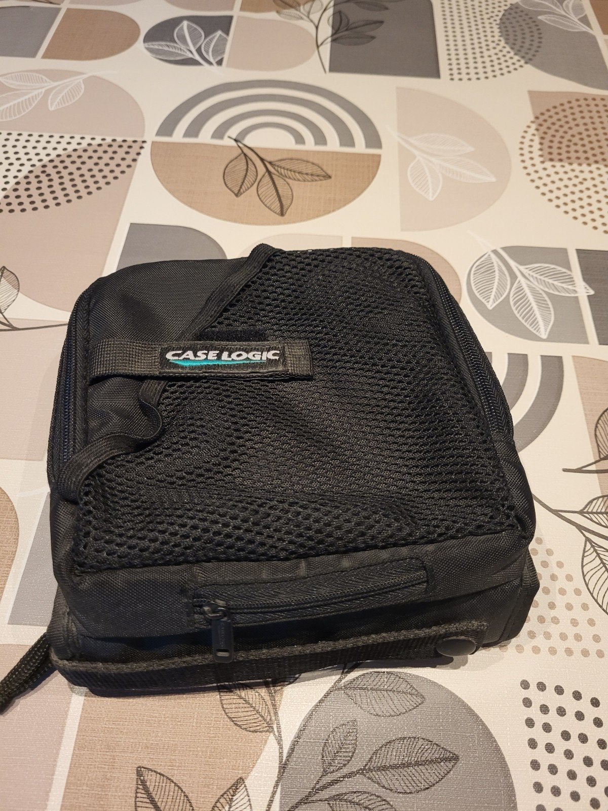 Te Koop  Caselogic opbergtas draagbare cd speler, Ophalen of Verzenden, Zo goed als nieuw, Meerdere vakken, Overige typen