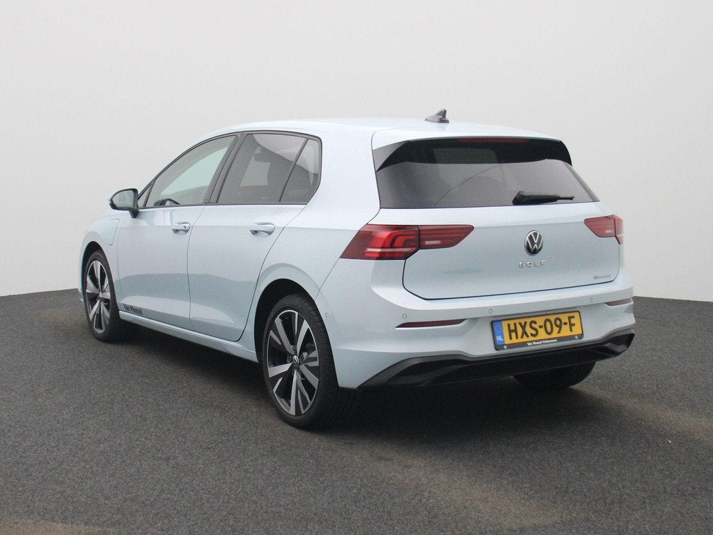 Volkswagen Golf 1.5 eHybrid Life Edition | Automaat | Naviga, 12 maanden, Stof, 1498 cc, 4 cilinders