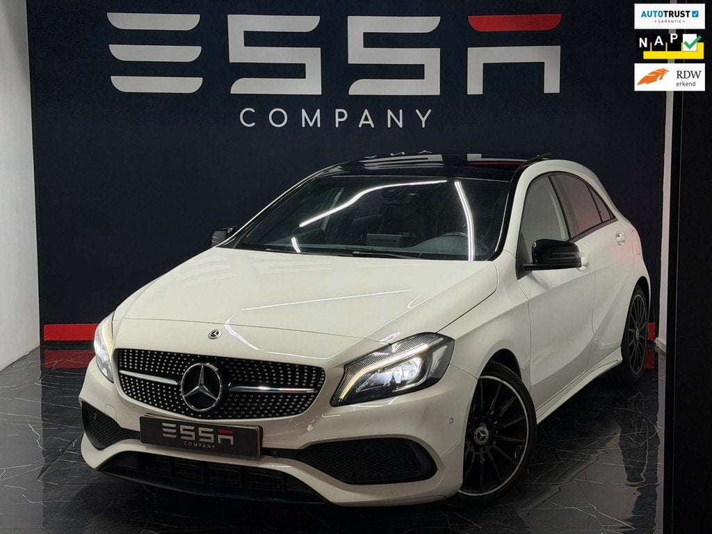 Mercedes-Benz A-klasse 180 AMG Night Pano Sfeerverl Navi NAP, Auto's, Gebruikt, 4 cilinders, 19 km/l, 695 kg