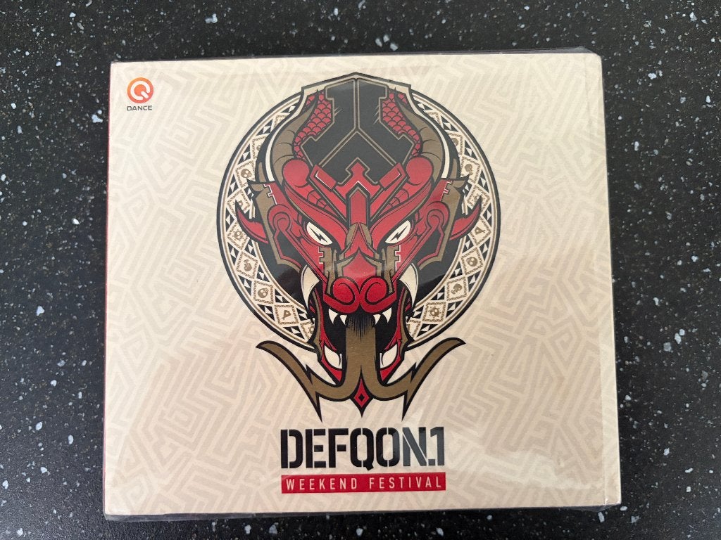 Defqon.1 Weekend Festival "Dragonblood", Ophalen of Verzenden, Zo goed als nieuw, Hardcore, Boxset