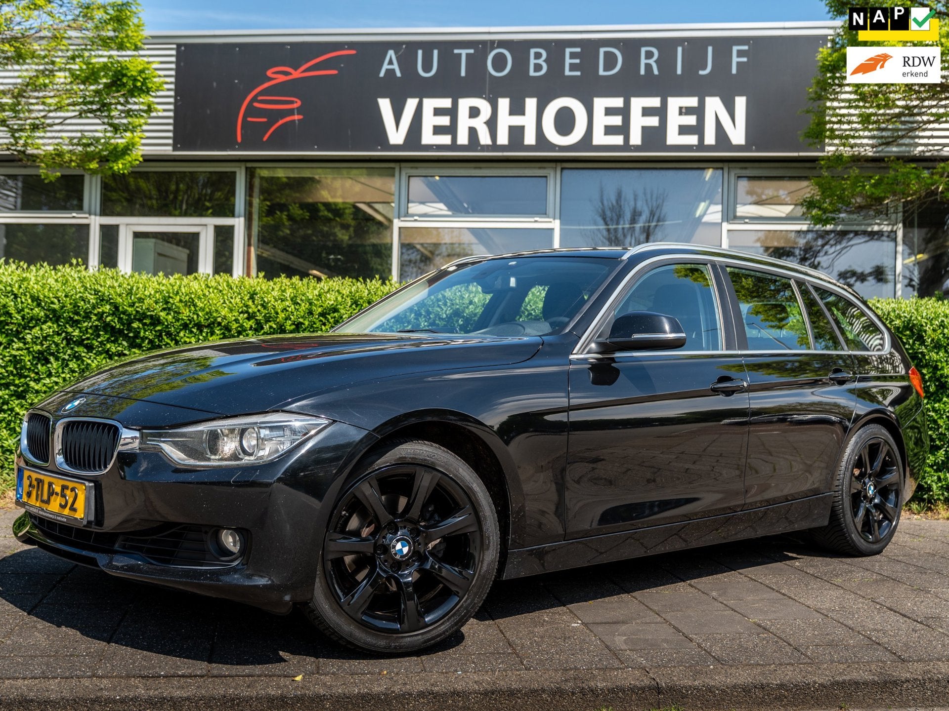 BMW 3-serie Touring 320i Executive - AUTOMAAT - CLIMATE / CR, Automaat, Gebruikt, 4 cilinders, Zwart