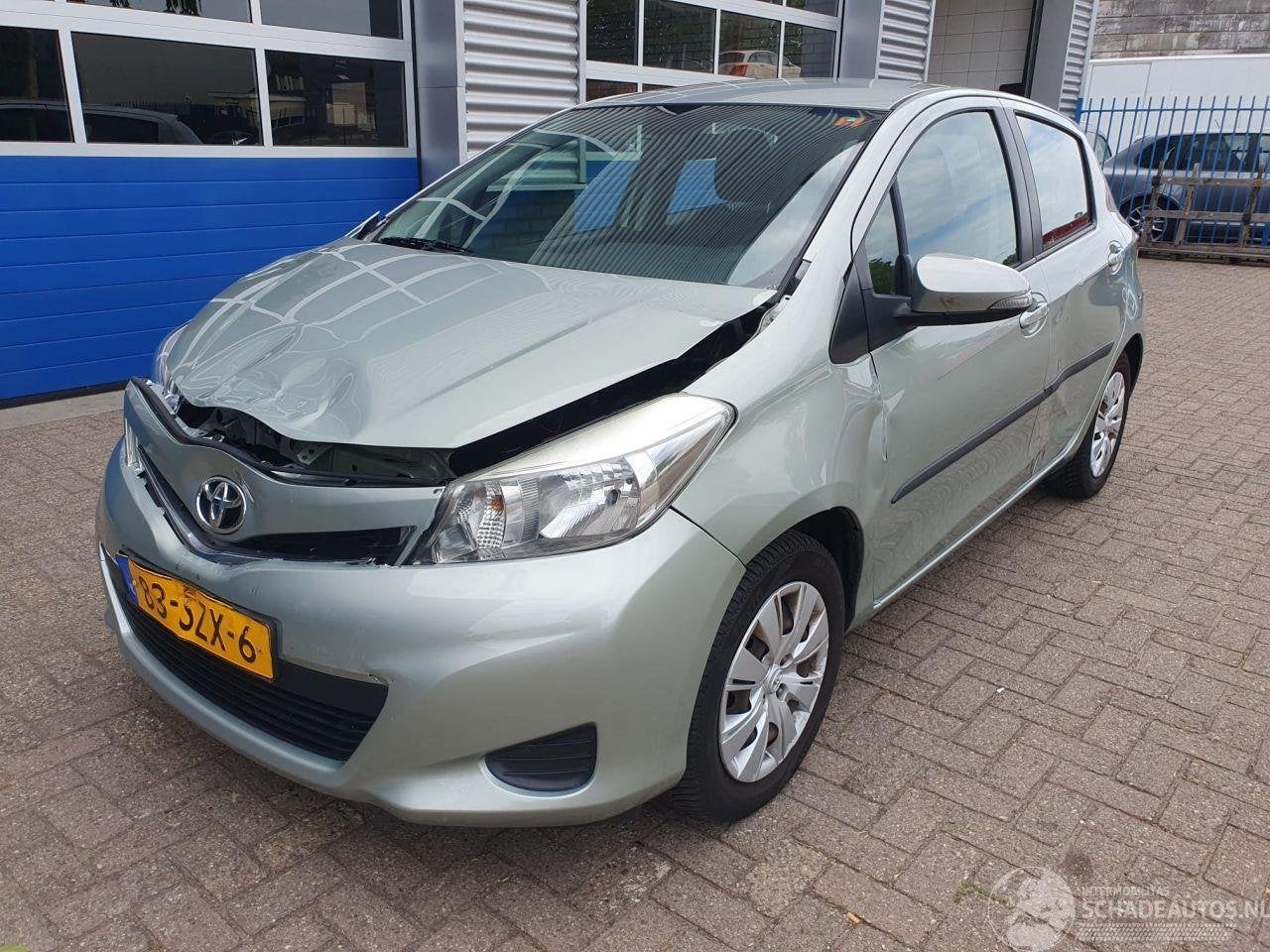 Toyota Yaris 1.3 VVT-i Aspiration (bj 2012), Toyota-Allee 2 ,50858, Köln, Deutschland, 1329 cc, Handgeschakeld, Kundenbetreuung@toyota.de