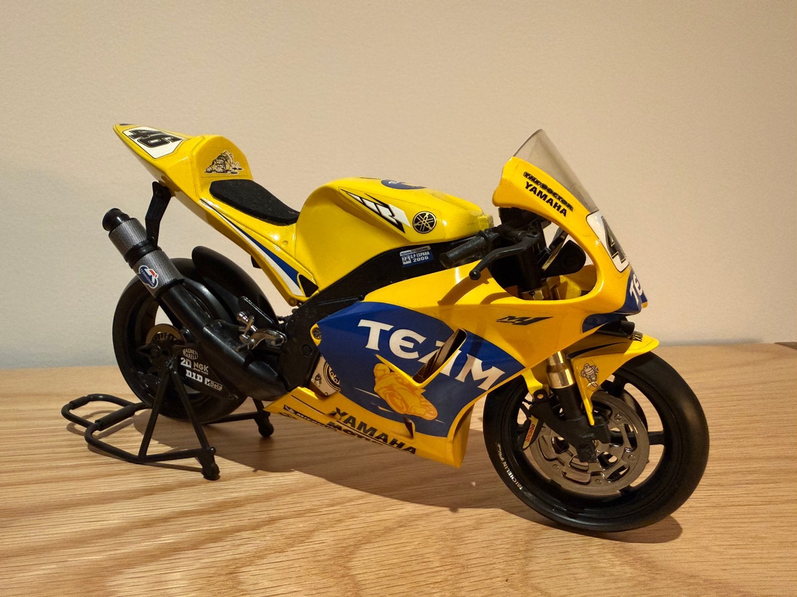 Guiloy Metal/diecast team Camel Valentino Rossi 1:10, Ophalen, Zo goed als nieuw, Motor
