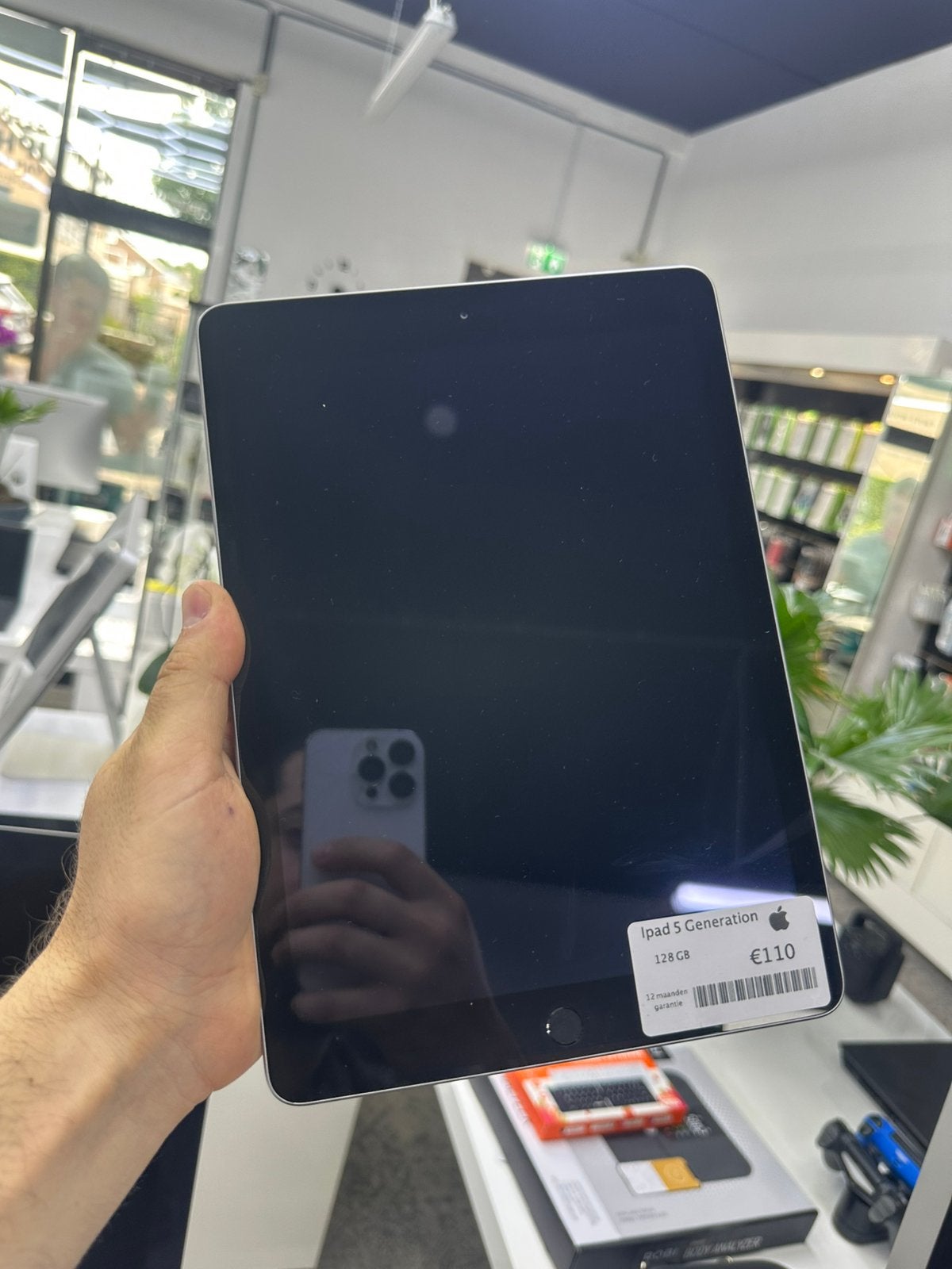 Apple iPad 5e Generatie – 128GB – Zo goed als nieuw, Ophalen of Verzenden, Zo goed als nieuw, 10 inch, Bescherming voor- en achterkant