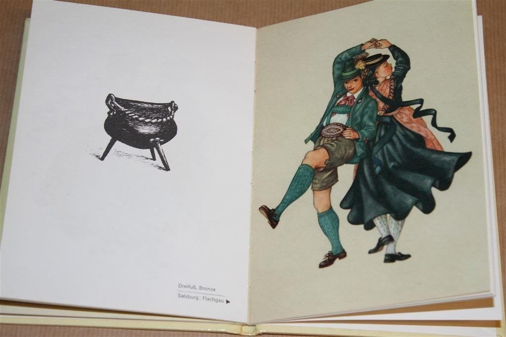 Oostenrijks traditionele klederdrachtenboekje. 1968., Ophalen of Verzenden, Gelezen, Europa