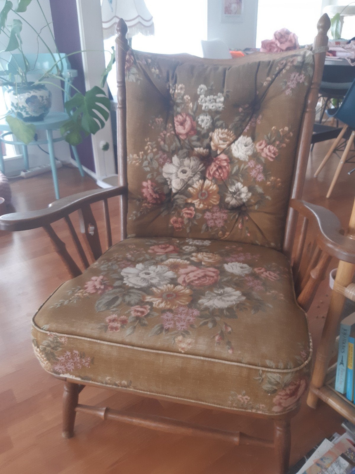 Leuke vintage fauteuil met bloemen motief, Ophalen