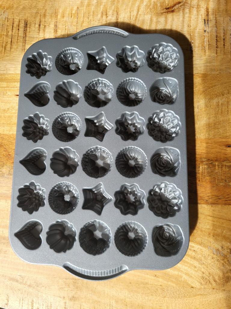 Nordic Ware bakvorm voor mini cakes/muffins, Zilver, Ophalen of Verzenden, Metaal, Overige merken