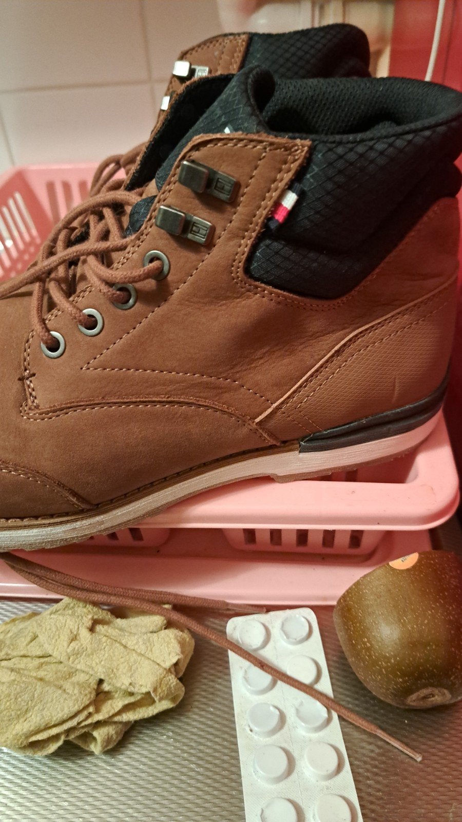 Mooie nieuwe Tommy Hilfiger schoenen, Bruin, Nieuw, Ophalen of Verzenden, Boots