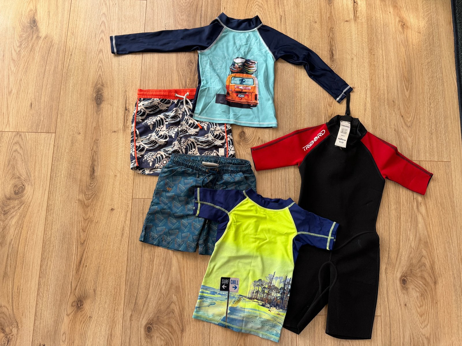 Zwemkleding Wetsuit, UV shirts, zwembroeken mt 98/104, Maat 98, Ophalen of Verzenden, Zo goed als nieuw, Zwembroek