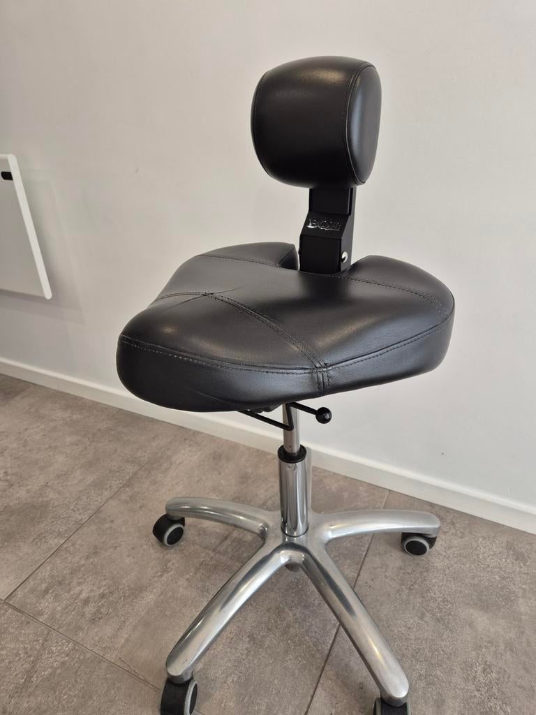 BQE tabouret voor bijv pedicure of schoonheidsspecialiste., Ophalen, Gebruikt