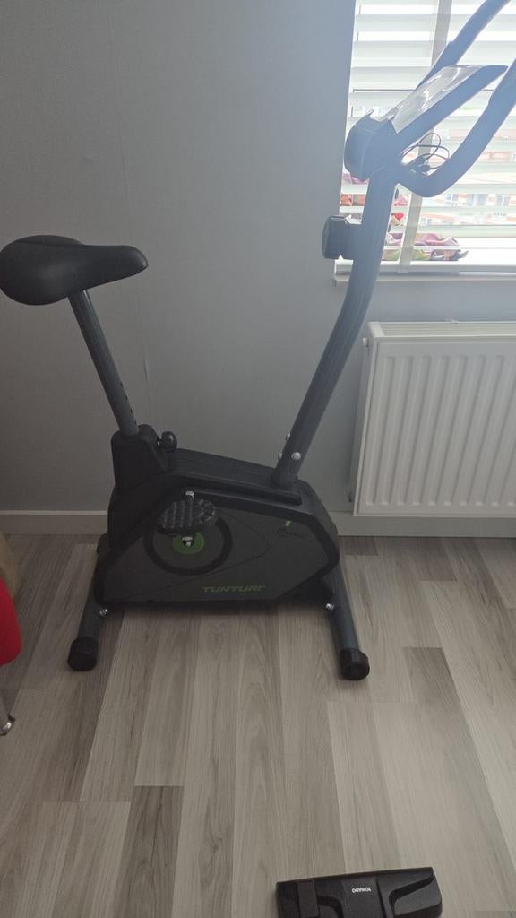 Tunturi Hometrainer Fiets - Perfect voor Thuis Workouts, Gebruikt, Ophalen of Verzenden, Metaal, Benen