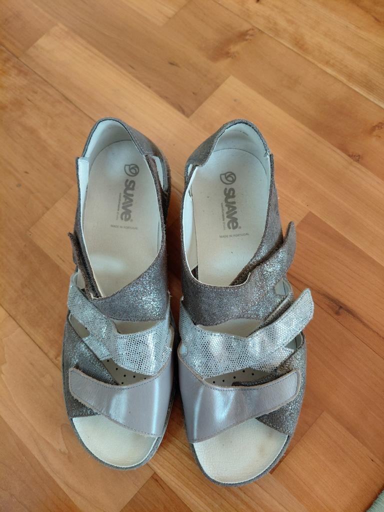 Schoenen van  Suave 40, Seuv, Zo goed als nieuw, Grijs, Sandalen of Muiltjes