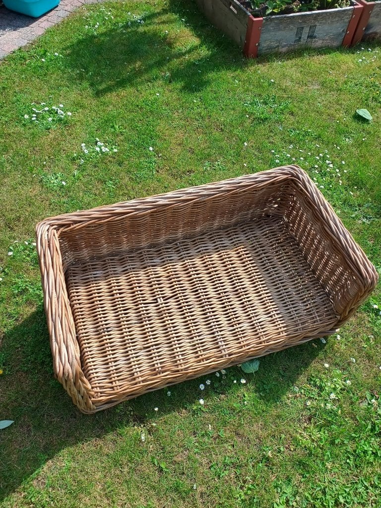 mooie rotan hondenmand, Ophalen, Zo goed als nieuw, Riet