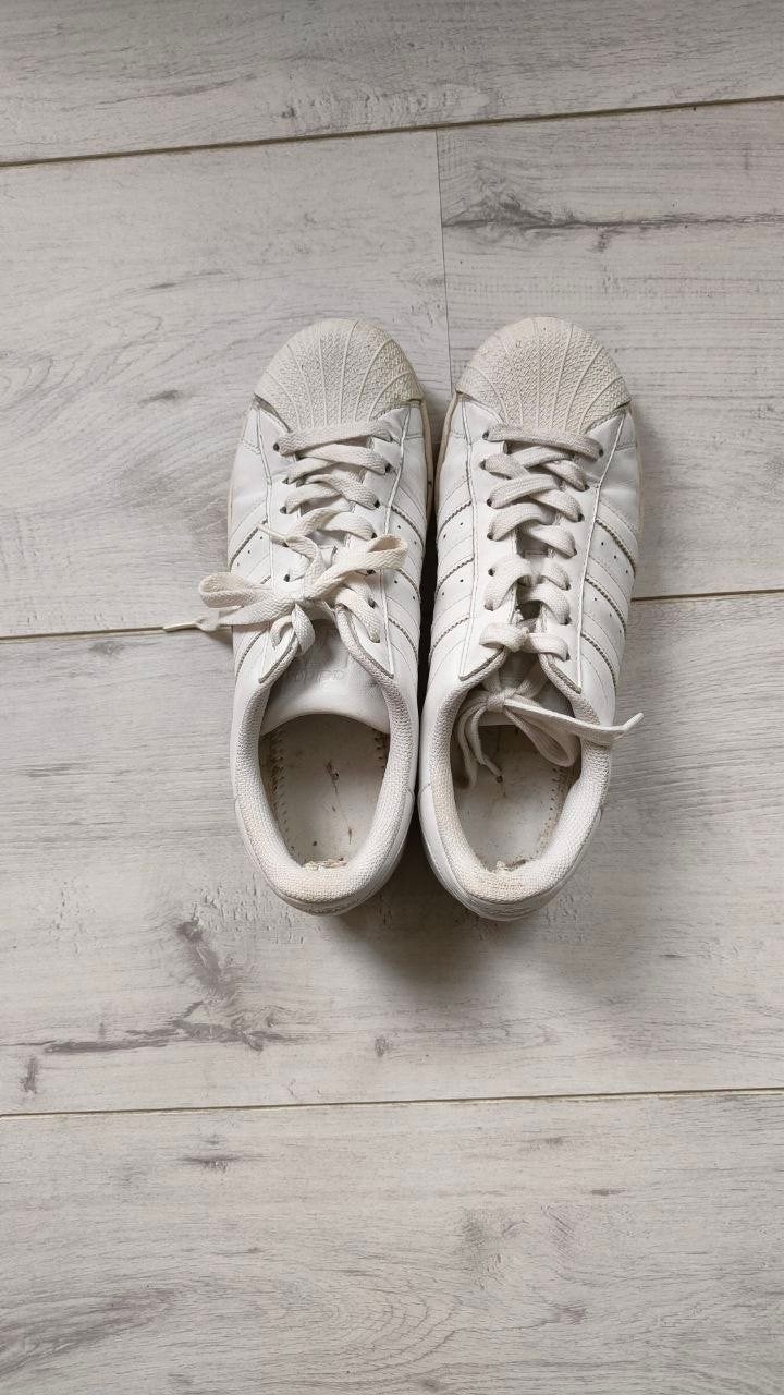 Adidas Superstar sneakers wit - Gedragen, Adidas, Wit, Ophalen of Verzenden, Sneakers of Gympen