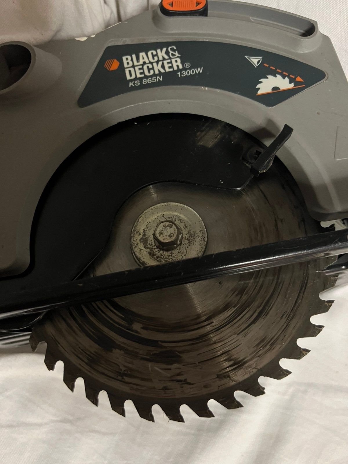 Black & Decker cirkelzaag ks865n 1300w, Cirkelzaag, Ophalen of Verzenden, Zo goed als nieuw, 30 tot 70 mm