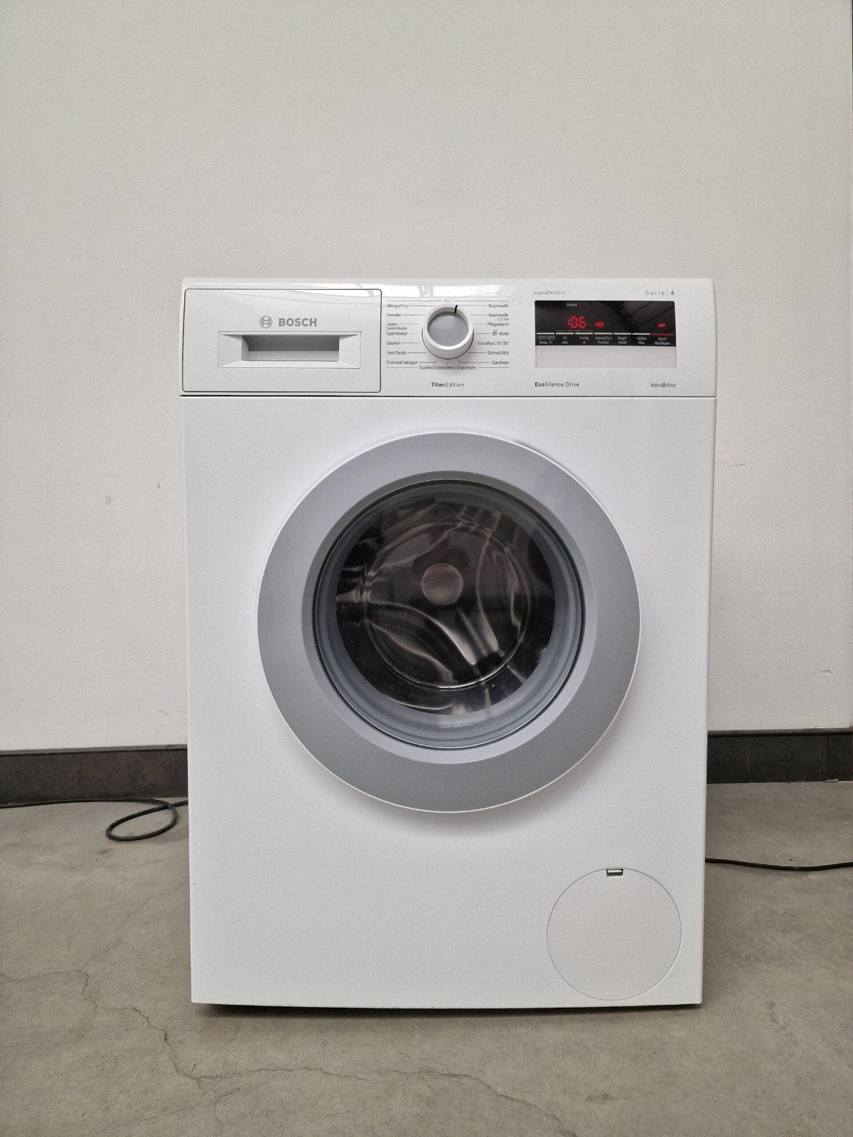 Wasmachine Bosch wae284a7nl - refurbished 4 serie, Ophalen, Refurbished, Voorlader, 85 tot 90 cm