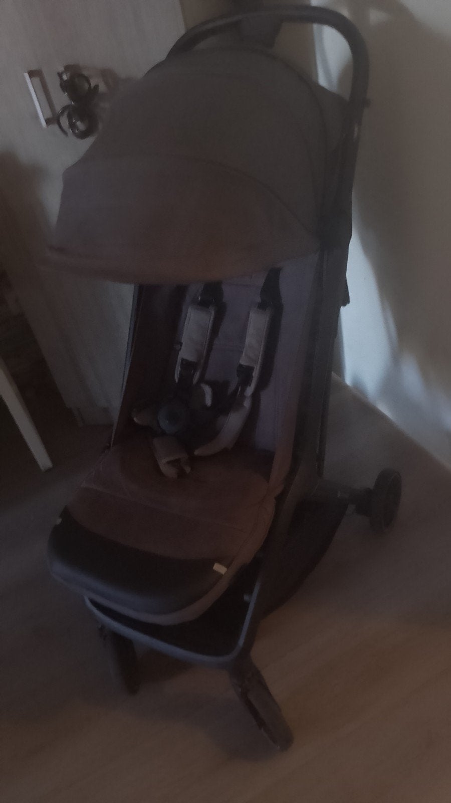 NUBI 2 Buggy, Kinderen en Baby's, Ophalen of Verzenden, Gebruikt, Overige merken, Verstelbare rugleuning