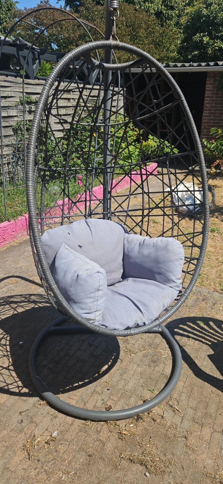 hangstoel tuin, Ophalen