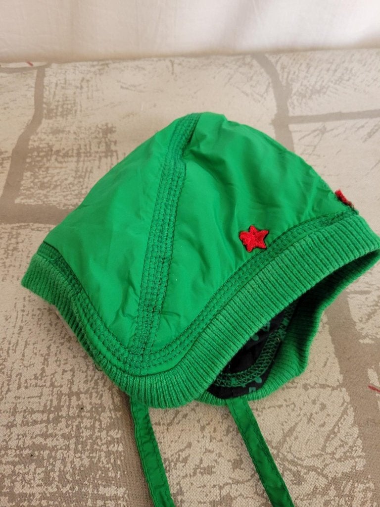 Leuke lekker warme baby muts, 5-9 maanden. merk Kik Kid, Maat 62, ., Ophalen of Verzenden, Zo goed als nieuw