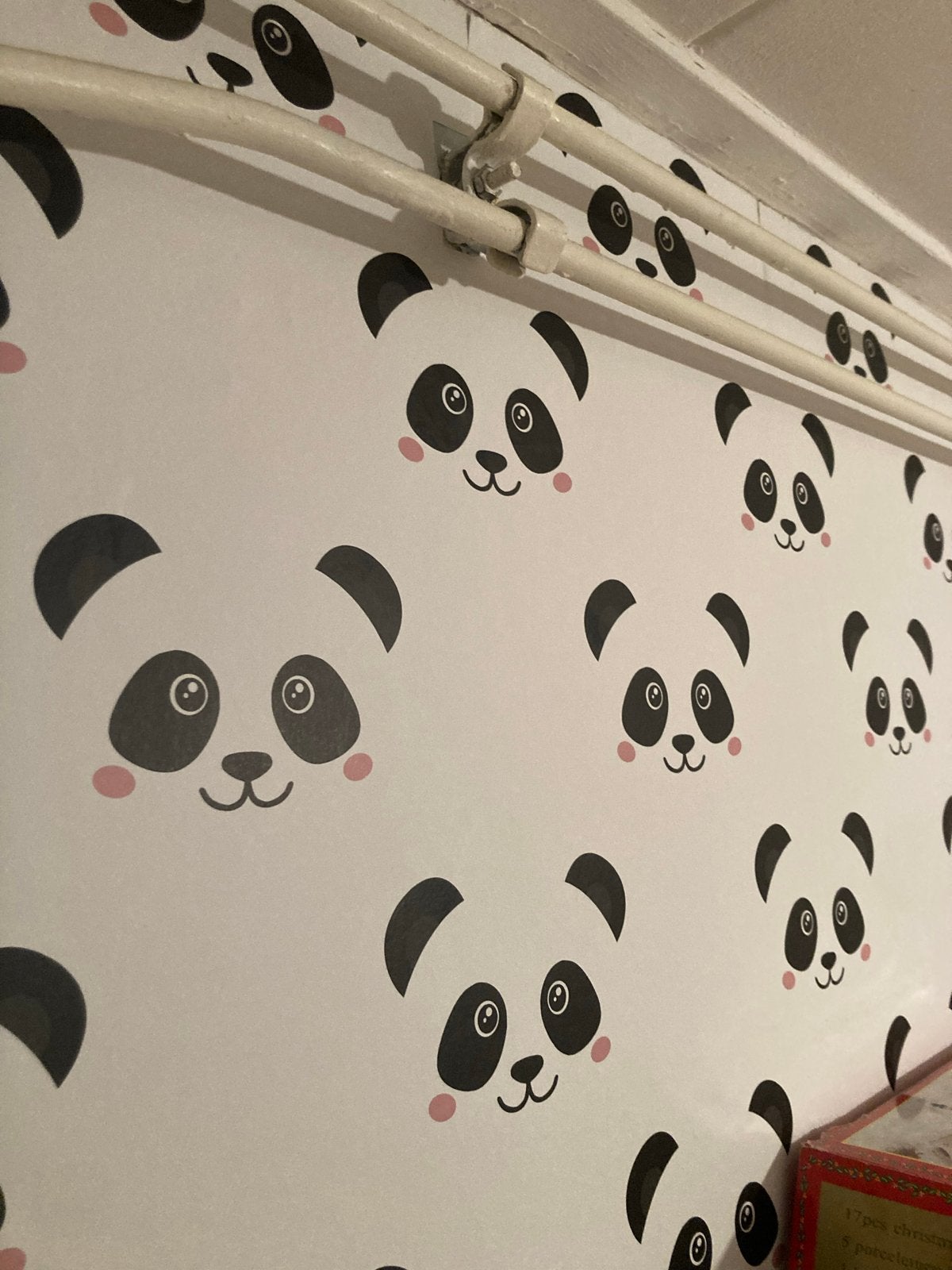 2x Restrol Behang Panda - 2.00m & 2.75m, Overige typen, Wit, Ophalen of Verzenden, Minder dan 5 m²