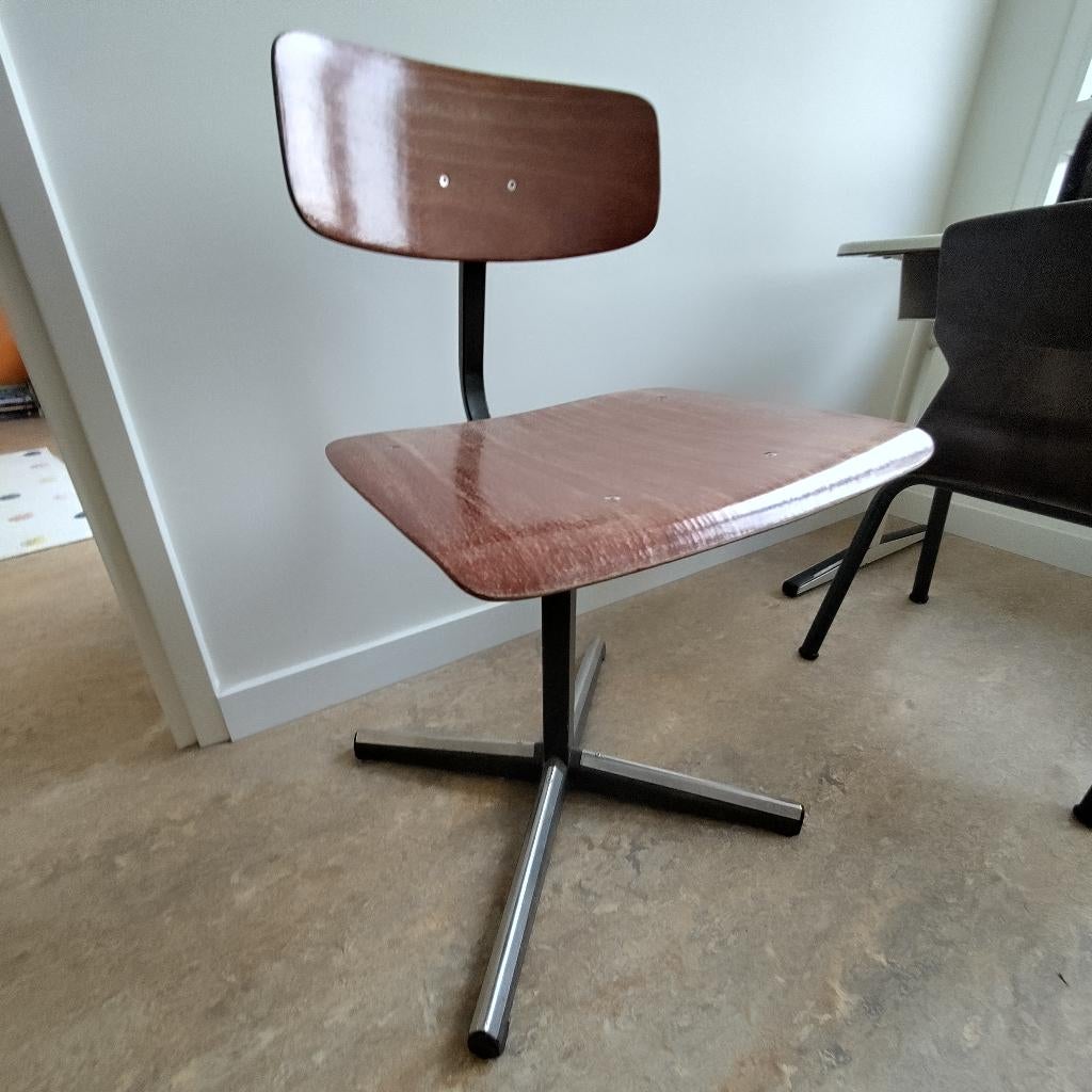 Vintage bureaustoel kind tot ca 12 jaar, Ophalen, Gebruikt, Bruin, Bureaustoel