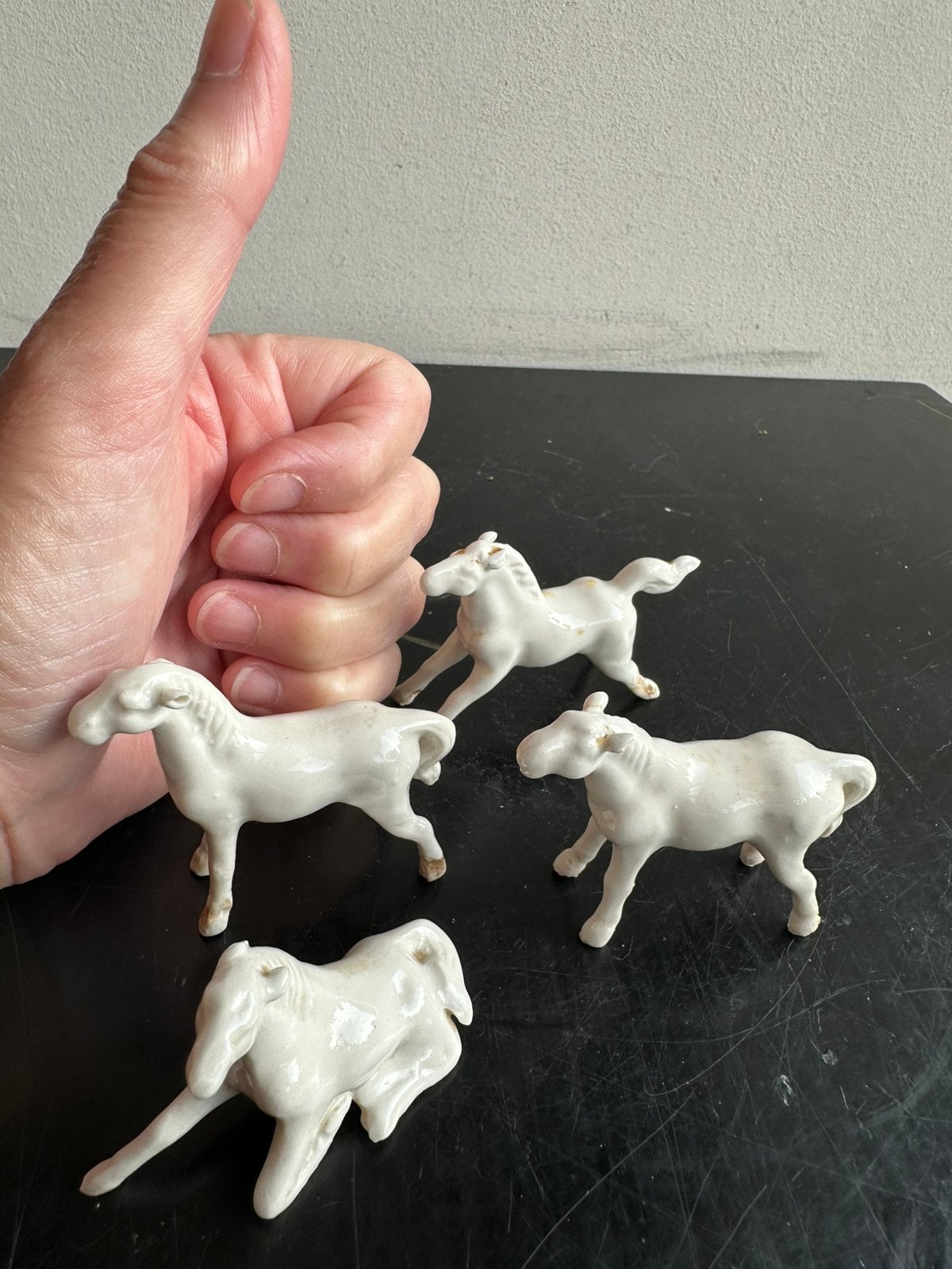 Oude Chinese Blanc de Chine porselein Paard beeldjes, Ophalen of Verzenden