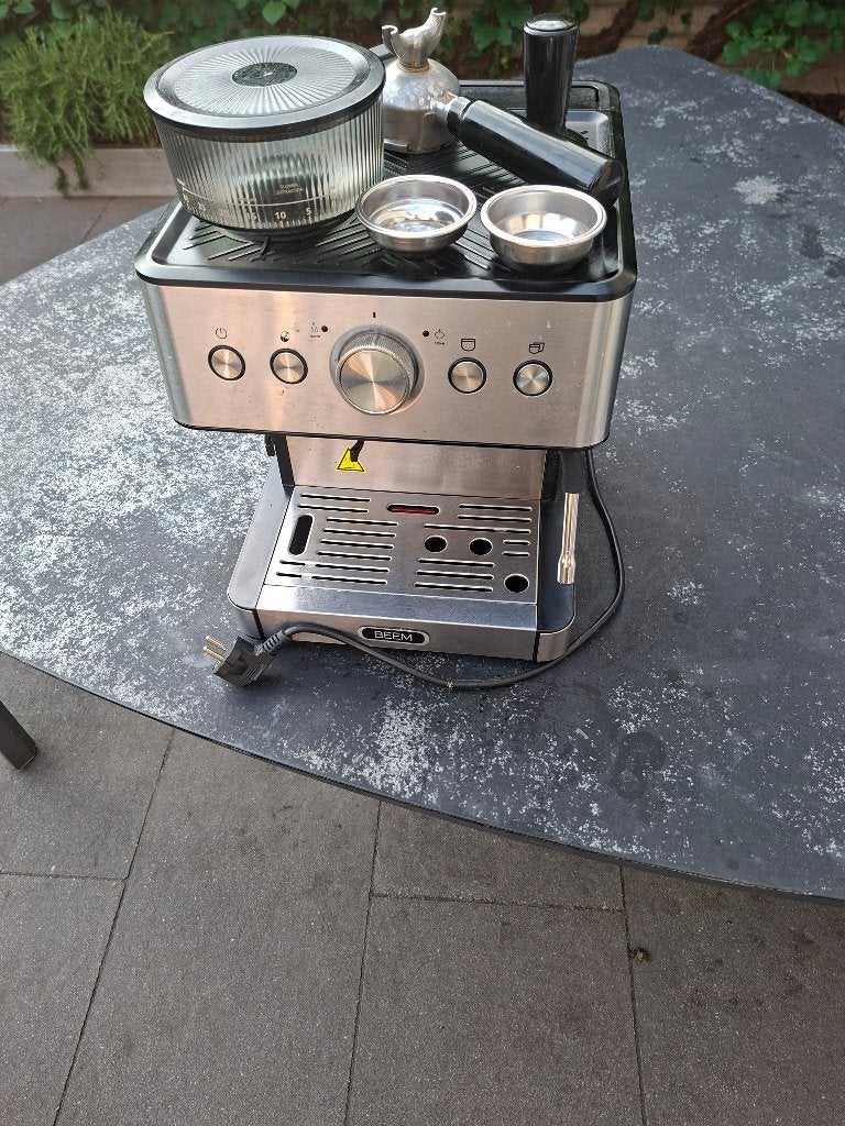 IN PRIJS VERLAAGD! BEEM Espresso-Grind-Taste Espressomachine, Espresso apparaat, Zo goed als nieuw, 2 tot 4 kopjes, Gemalen koffie