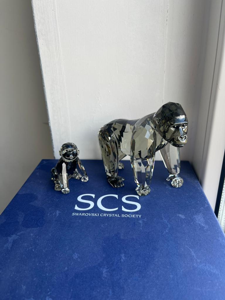 Swarovski Gorilla familie, Verzamelen, Beelden en Beeldjes, Ophalen of Verzenden, Zo goed als nieuw, Dier