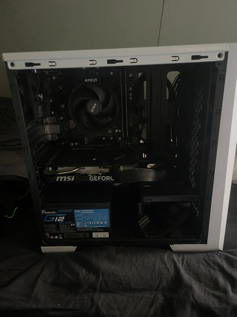 Complete Gaming PC Set: Mountain Desktop, Acer Monitor, Raze, Computers en Software, Desktop Pc's, Ophalen, Gebruikt, Gaming, Met videokaart